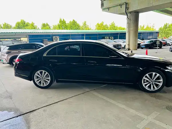 Mercedes-Benz S-Class 2023
