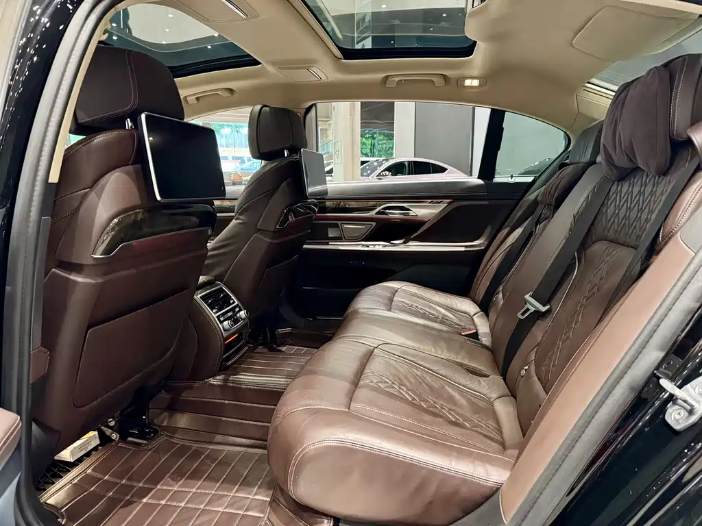 BMW 7 Series 2019 — фото 5