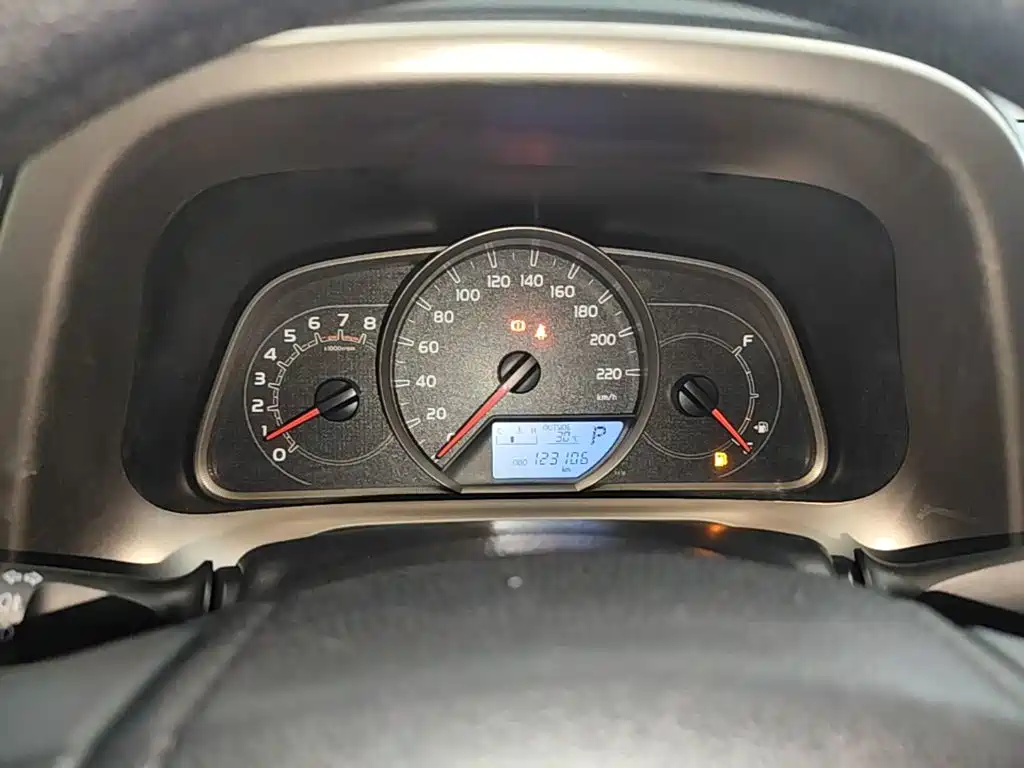 Toyota RAV4 2016 — фото 12