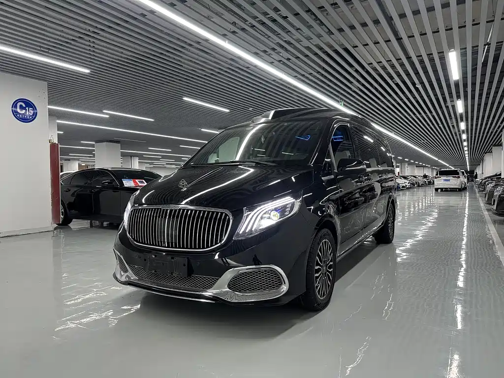 Mercedes-Benz V-Class 2018 — фото 1