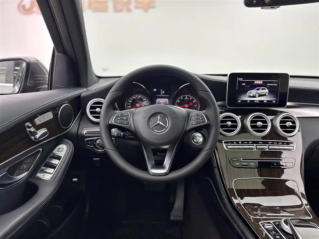 Mercedes-Benz GLC 2016 — фото 9