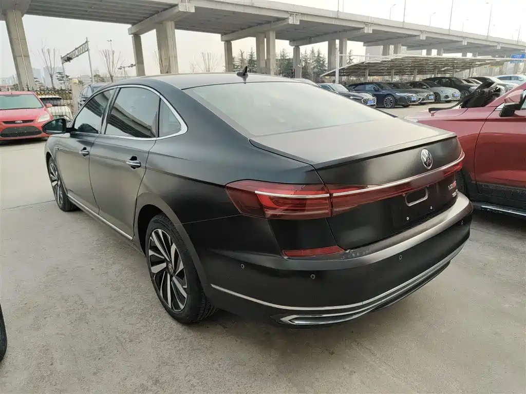 Volkswagen Passat 2023 — фото 23