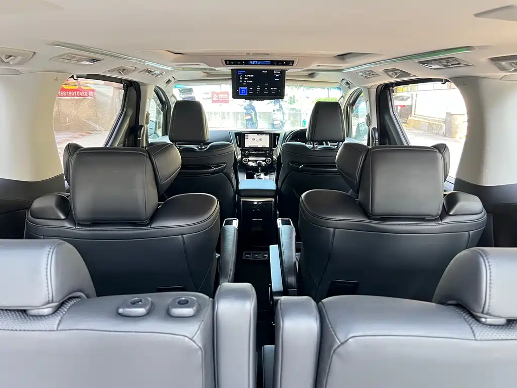 Toyota Vellfire 2021 — фото 11
