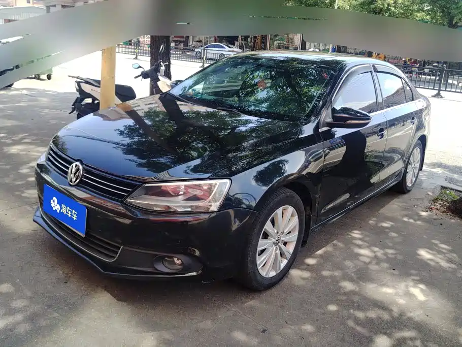 Volkswagen Sagitar 2014