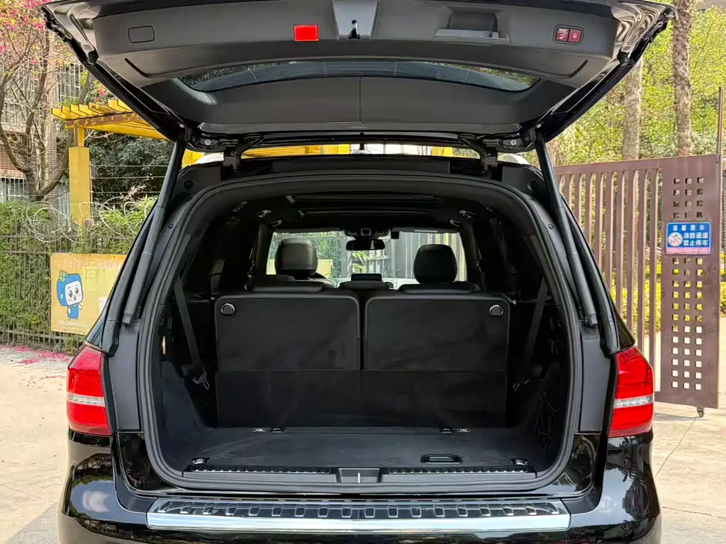 Mercedes-Benz GLS 2018 — фото 33
