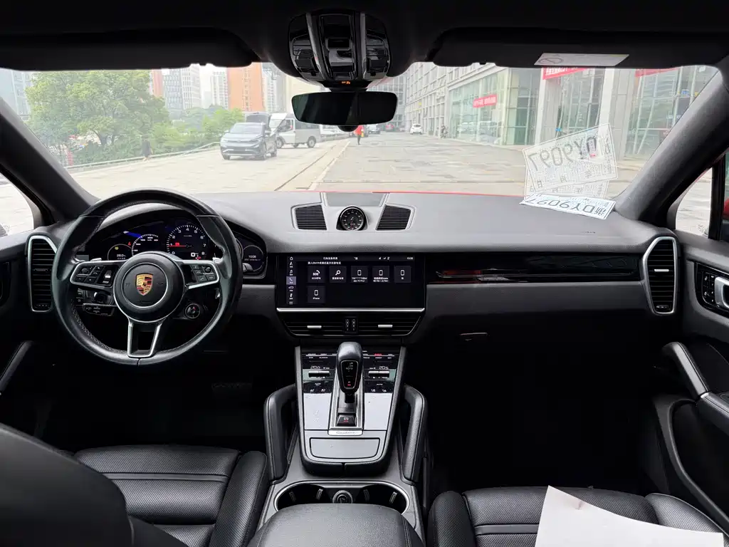 Porsche Cayenne 2019 — фото 13