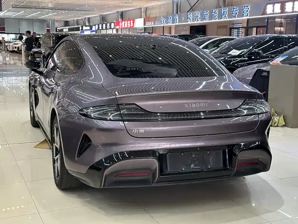 Xiaomi SU7 2025