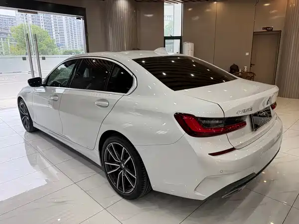 BMW 3 Series 2022