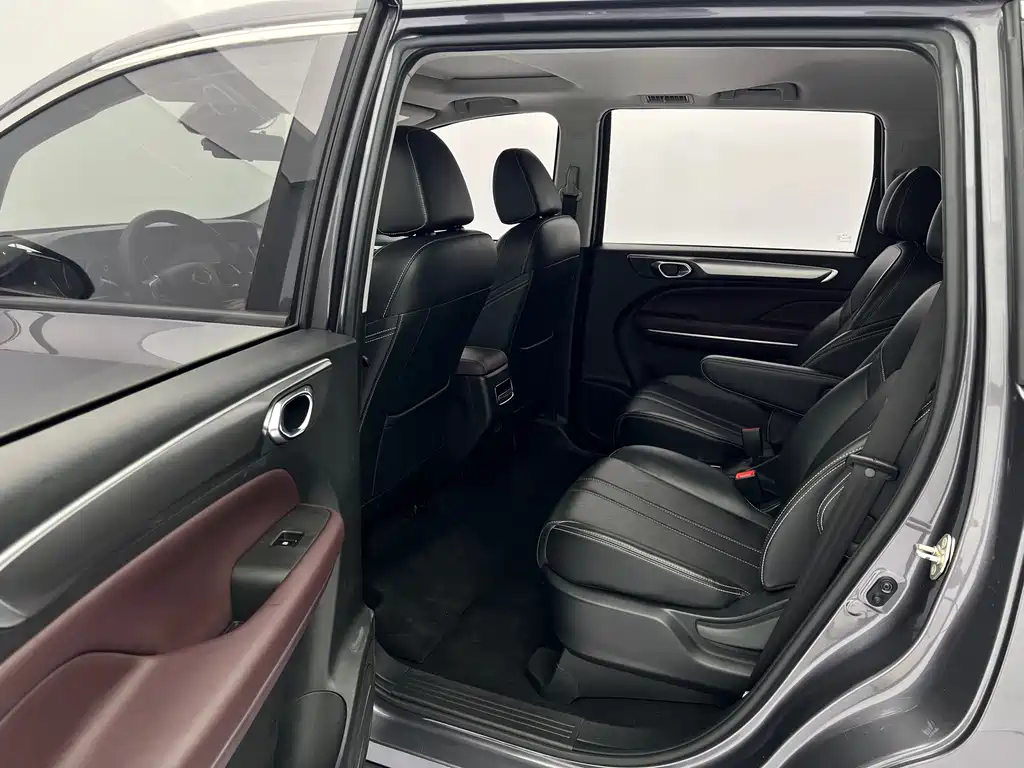 GAC Motor Trumpchi M6 2021 — фото 16