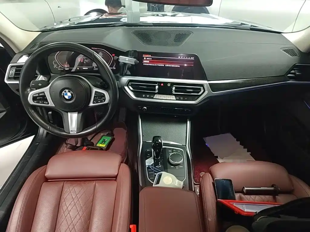BMW 3 Series 2022 — фото 10