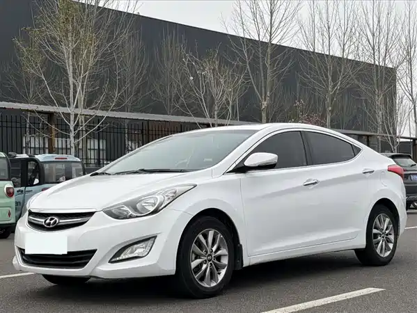 Hyundai Elantra Langdong 2015