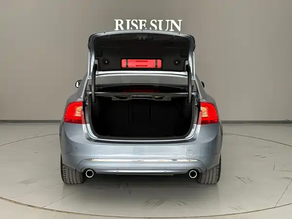 Volvo S60 2019