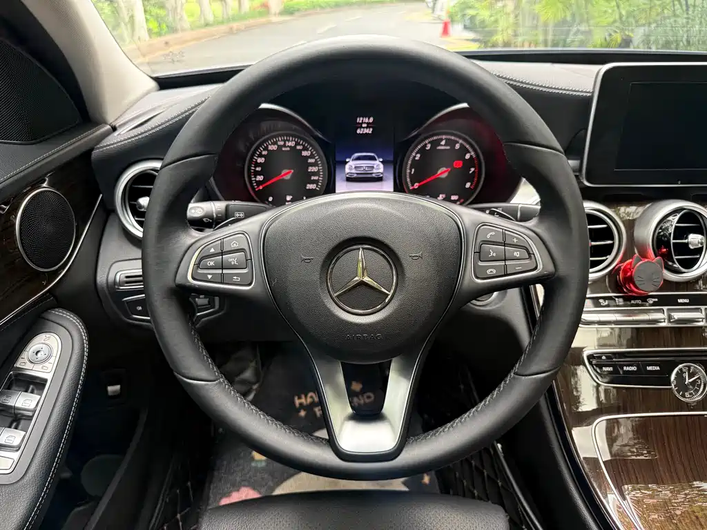 Mercedes-Benz C-Class 2016 — фото 10
