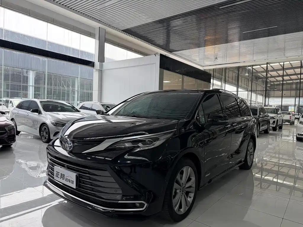 Toyota Sienna 2023