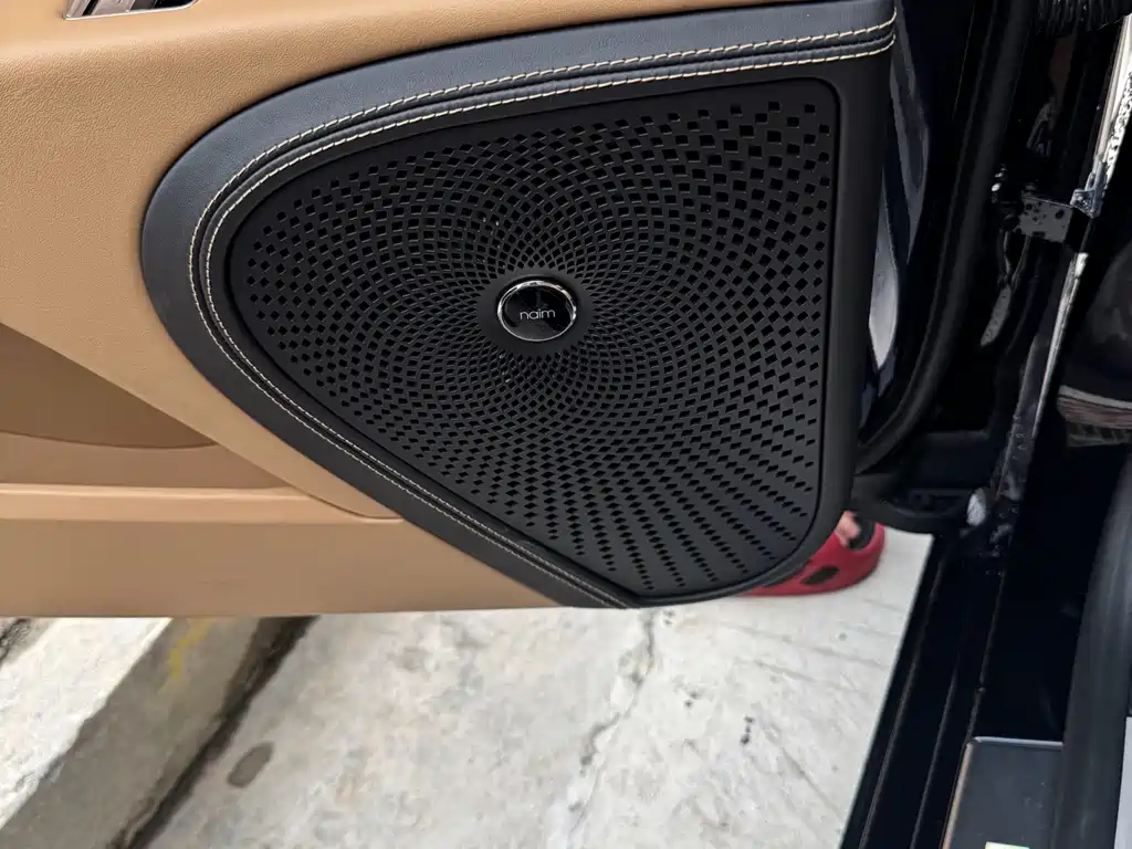 Bentley Flying Spur 2020 — фото 18