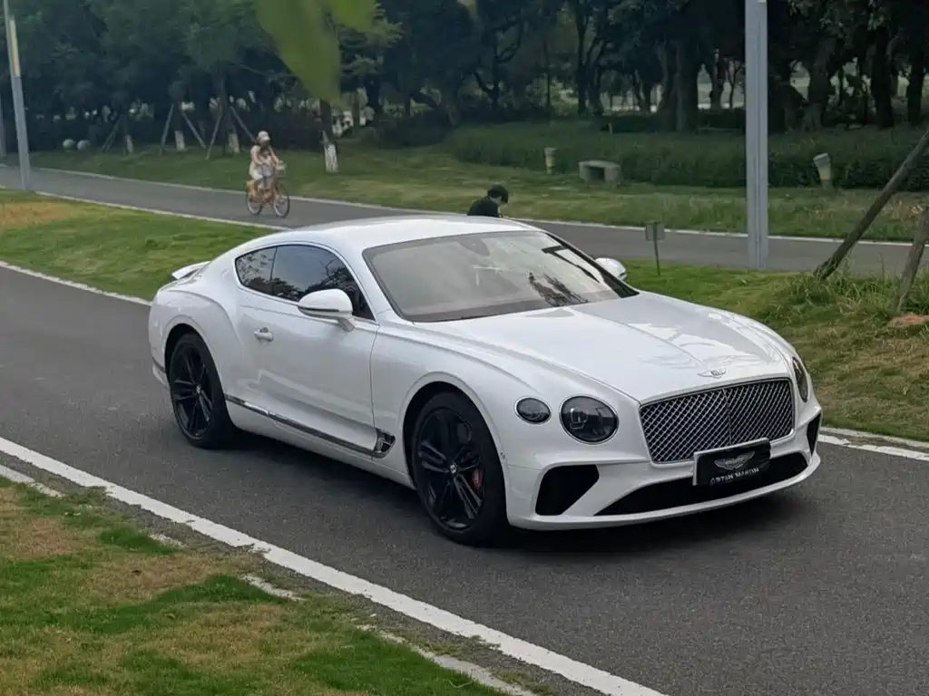Bentley Continental 2020 — фото 3