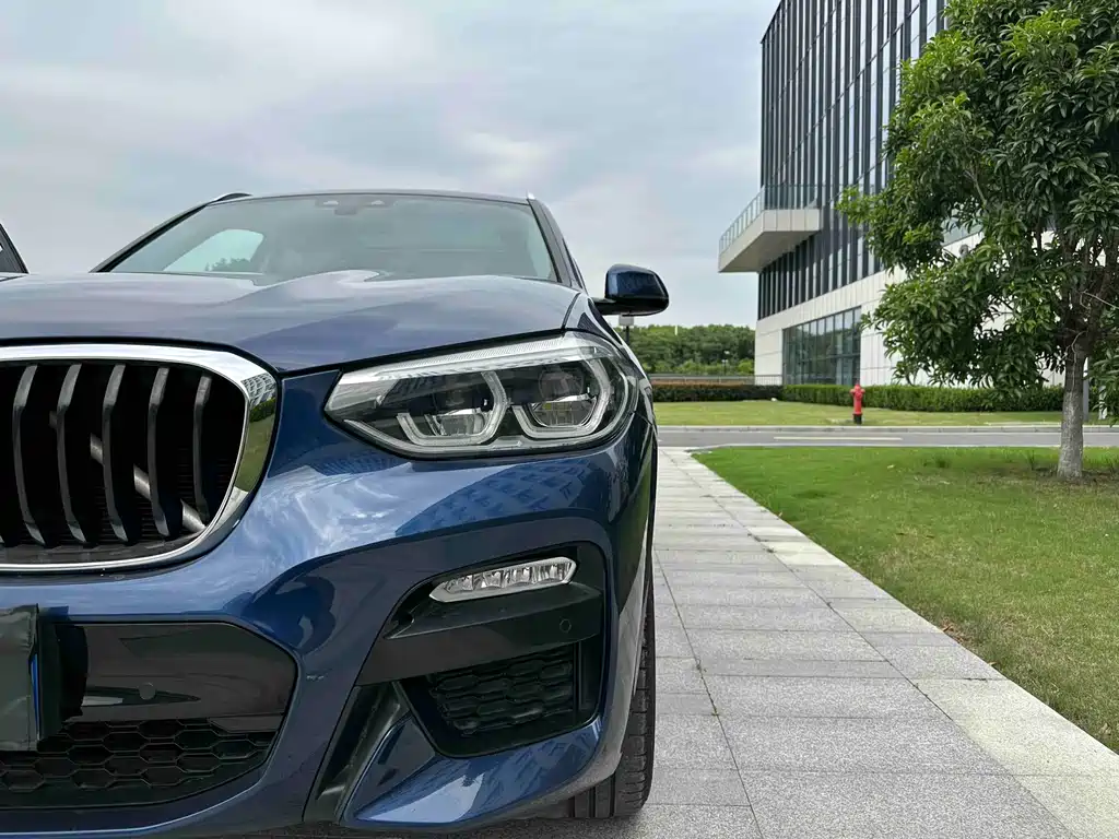 BMW X3 2018 — фото 25