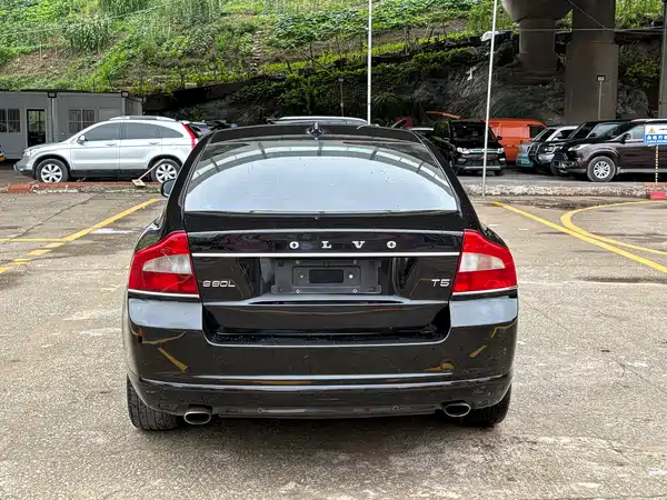 Volvo S80L 2012