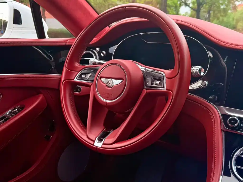 Bentley Continental 2020 — фото 7