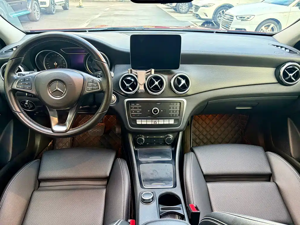 Mercedes-Benz GLA 2019 — фото 18