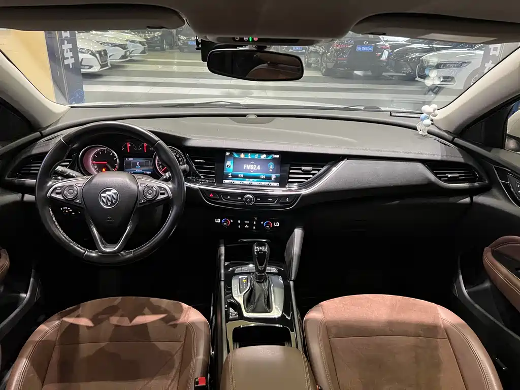 Buick Regal 2019 — фото 11