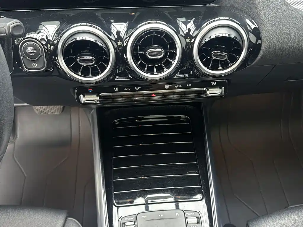 Mercedes-Benz GLA 2022 — фото 15