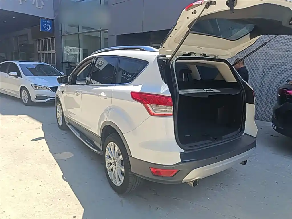 Ford Kuga 2015 — фото 5
