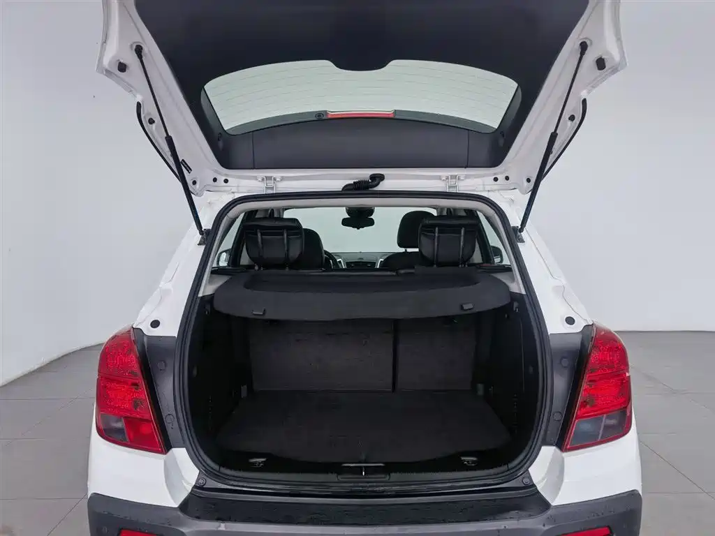 Chevrolet Trax 2015 — фото 16