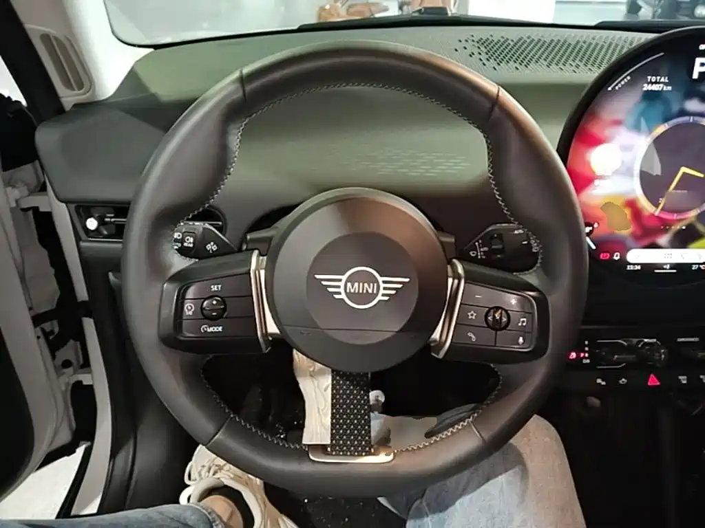 MINI Cooper 2025 — фото 11