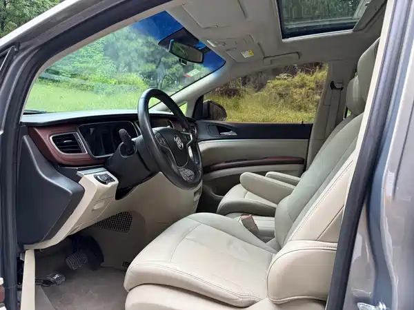 Buick GL8 2019