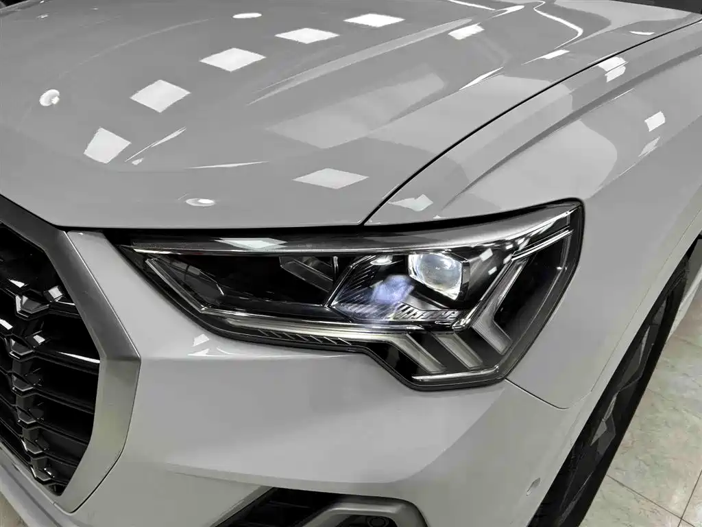 Audi Q3 2023 — фото 18