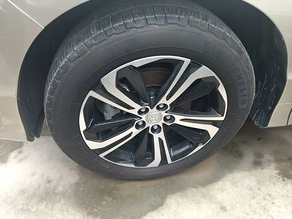 Honda UR-V 2018 — фото 23
