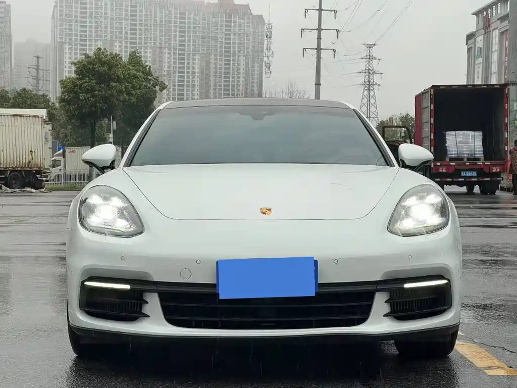 Porsche Panamera 2020 — фото 2