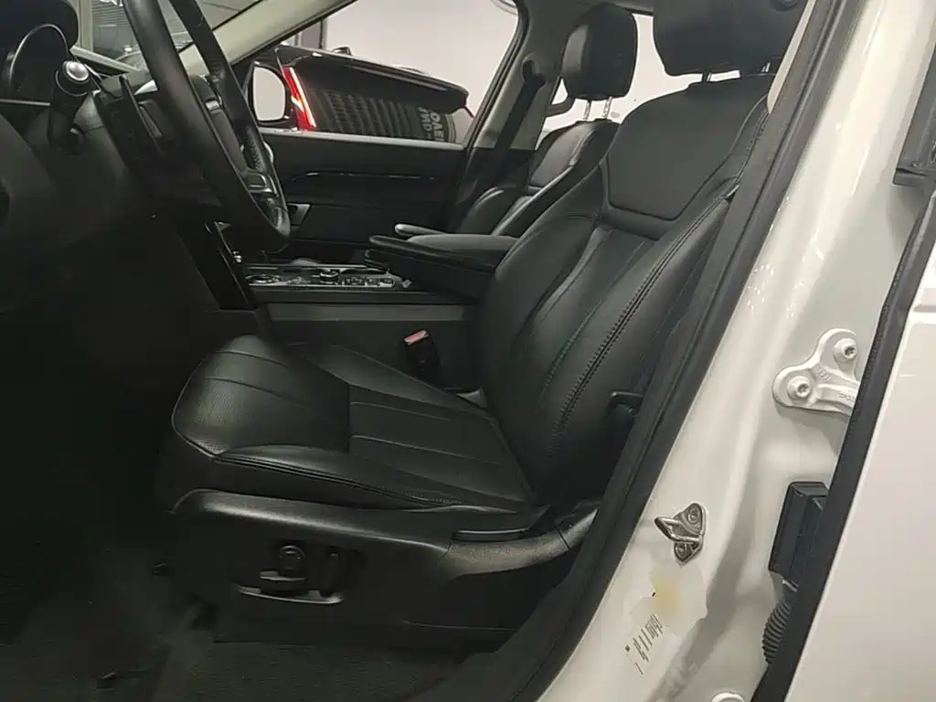 Land Rover Discovery 2018 — фото 15