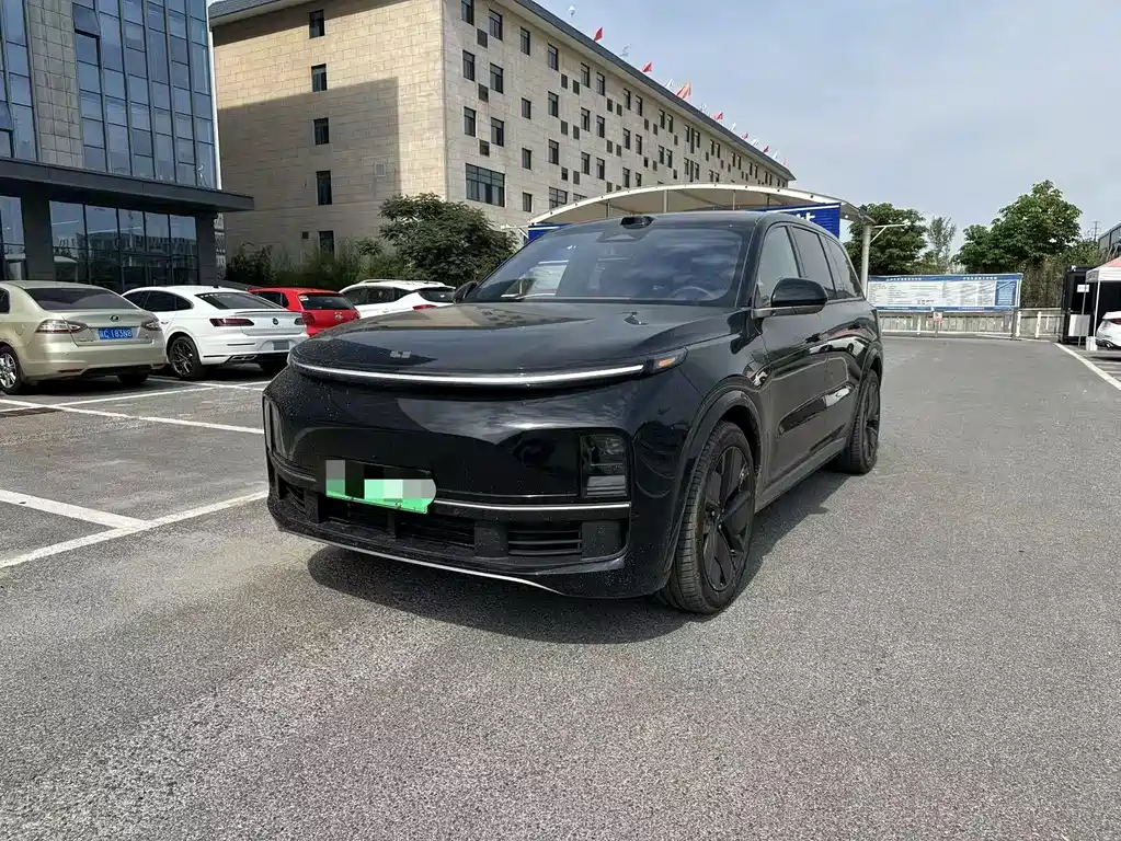 Li Auto Li L9 2025