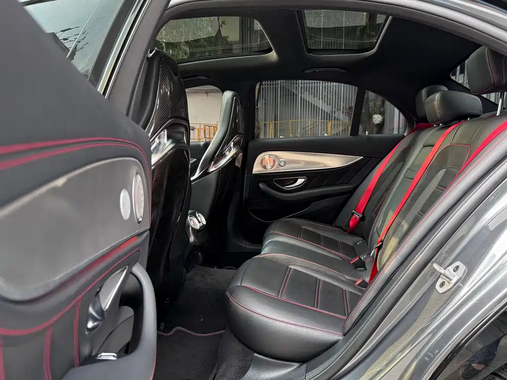 Mercedes-Benz E-Class AMG 2019 — фото 14