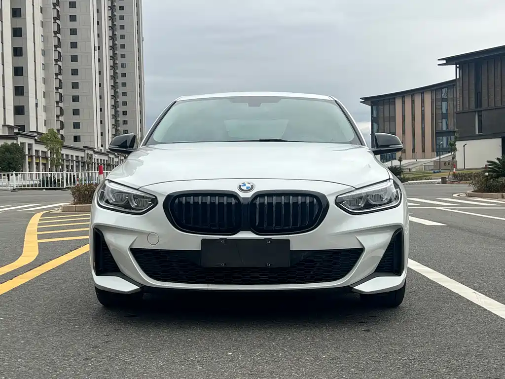 BMW 1 Series 2023