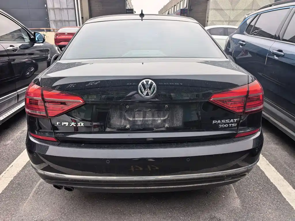 Volkswagen Passat 2019 — фото 8