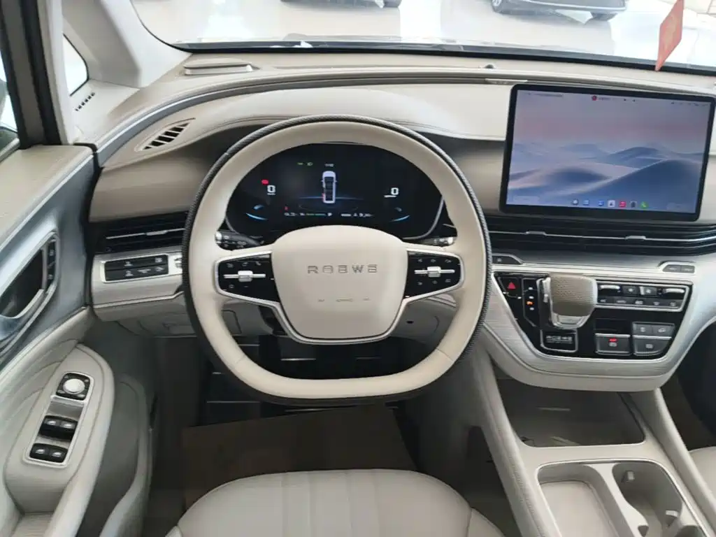 Roewe iMAX8 New Energy 2025 — фото 11
