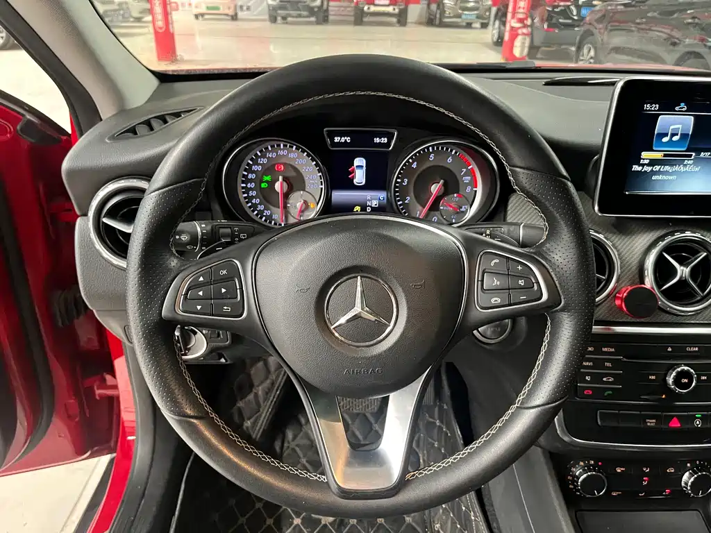 Mercedes-Benz GLA 2017 — фото 8