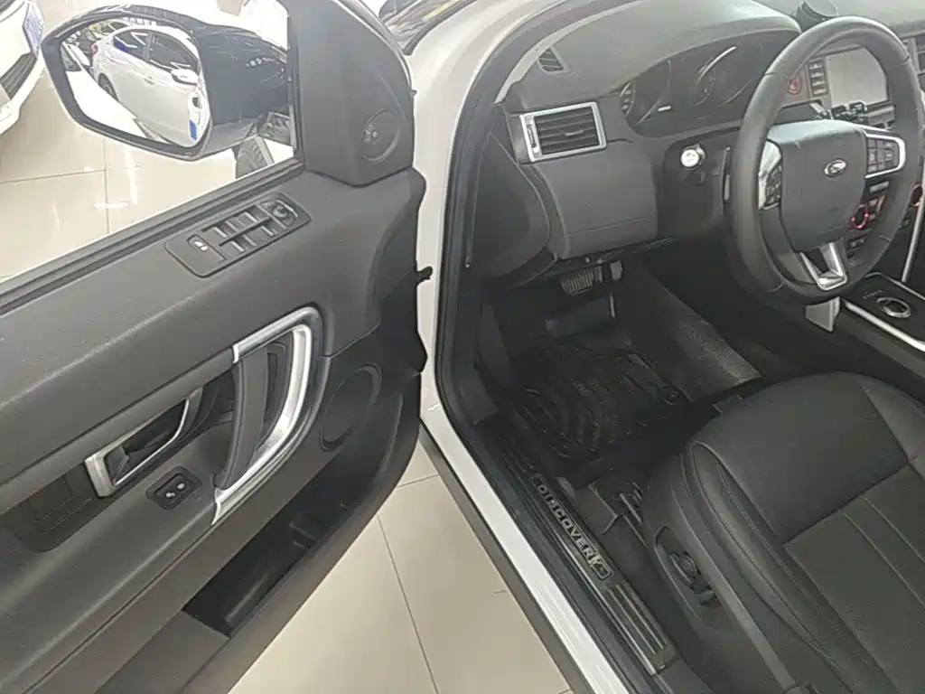 Land Rover Discovery Sport 2019 — фото 12