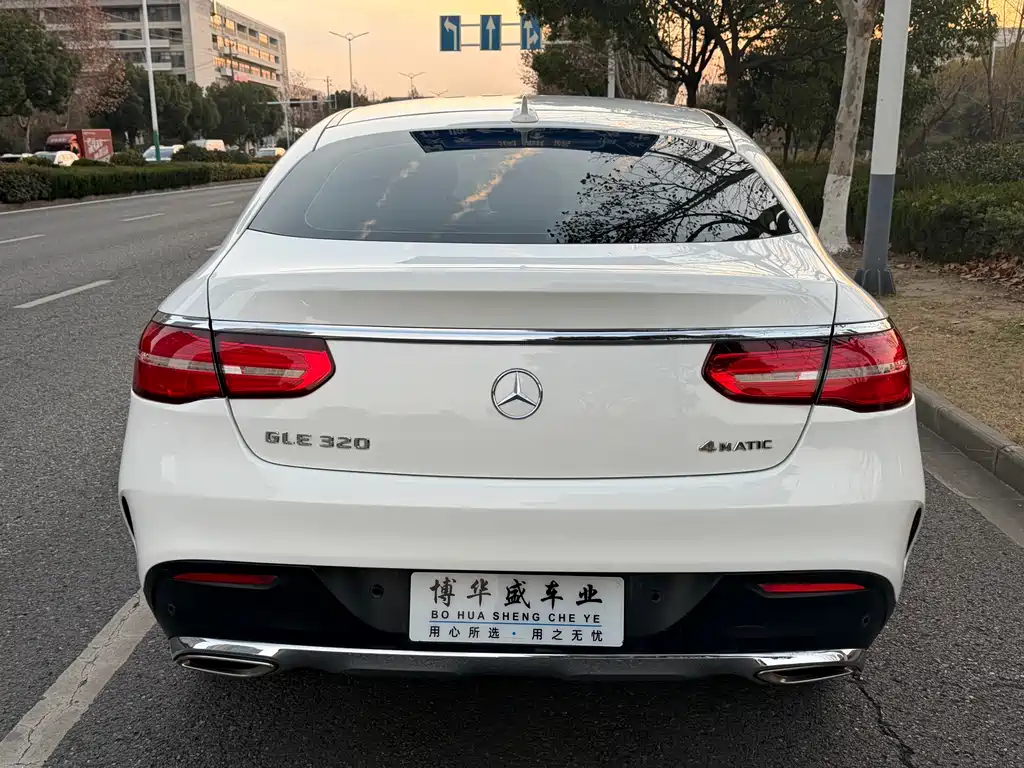 Mercedes-Benz GLE Coupe 2015 — фото 16