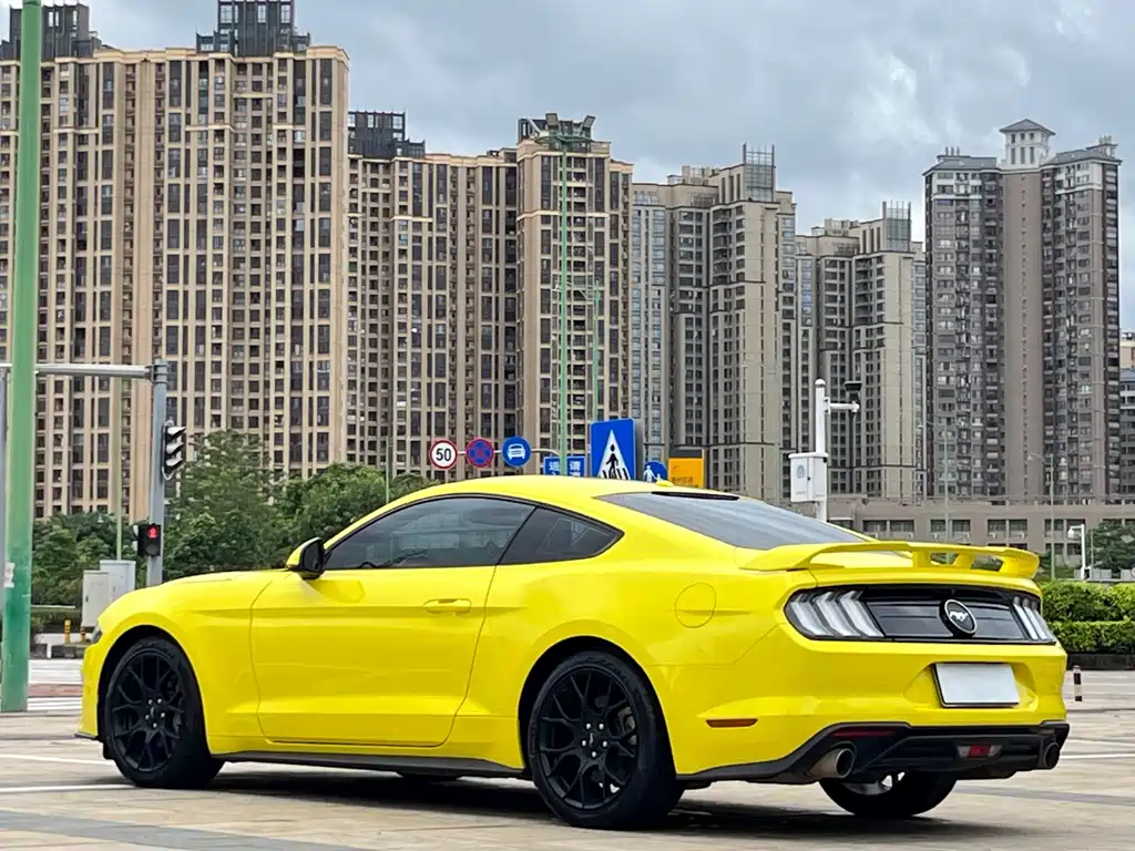 Ford Mustang 2020 — фото 9