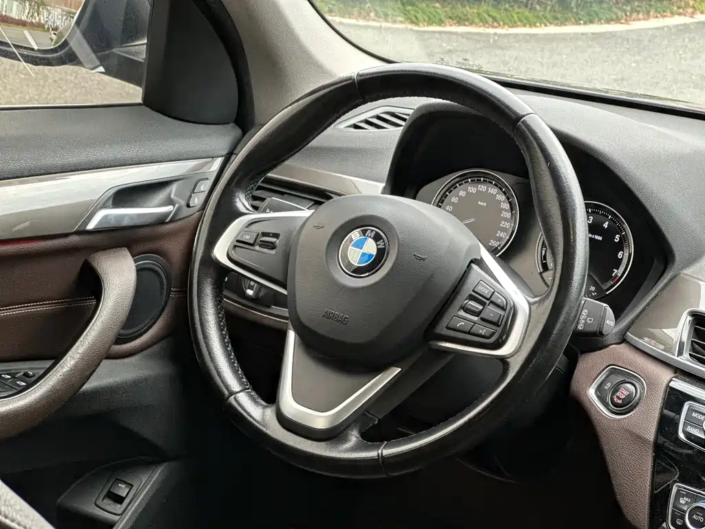 BMW X1 2019 — фото 14