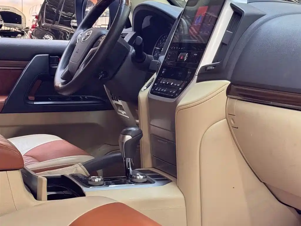 Toyota Land Cruiser 2017