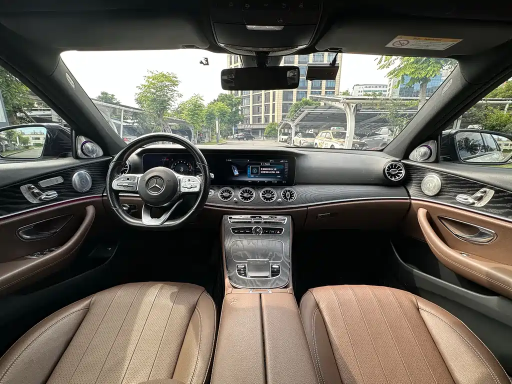 Mercedes-Benz E-Class 2020 — фото 9