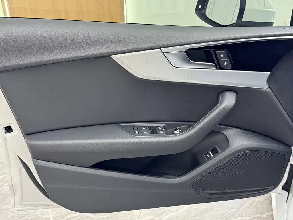 Audi A5 2023 — фото 19