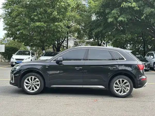 Audi Q5L 2022