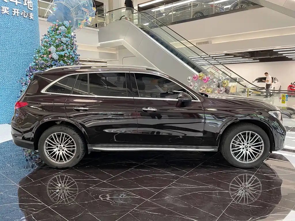 Mercedes-Benz GLC 2023 — фото 4