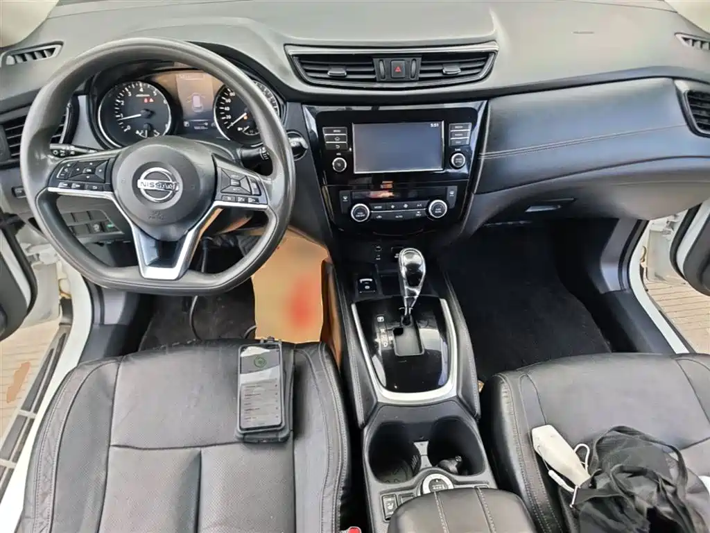 Nissan X-Trail 2018 — фото 10